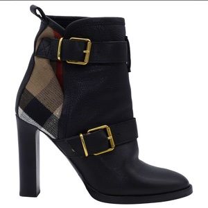 Burberry Baird 100 Ankle Boots in Black Leather